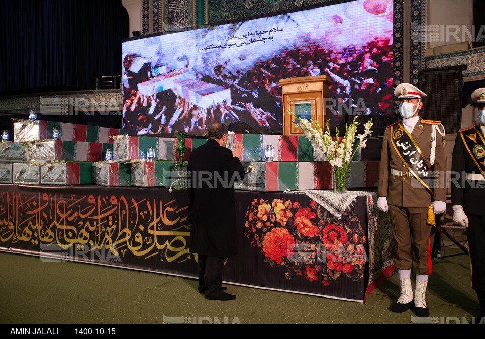 وداع با ۱۵۰ شهید گمنام دفاع مقدس در مصلی امام خمینی(ره) تهران