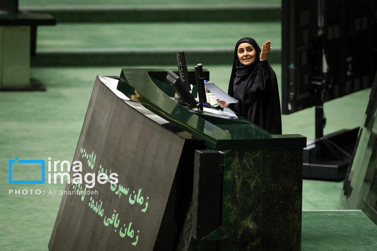 فرزانه صادق دومین وزیر زن در تاریخ نظام جمهوری اسلامی