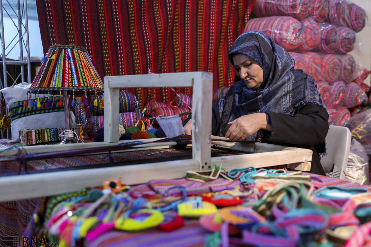 برنامه اشتغال پایدار برای زنان سرپرست خانوار استان سمنان