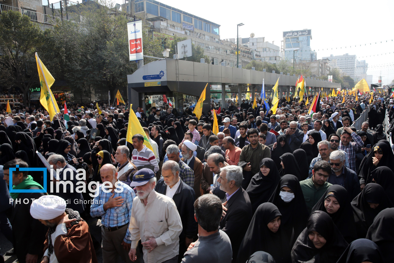 تشییع پیکر شهید «عباس نیلفروشان» - مشهد