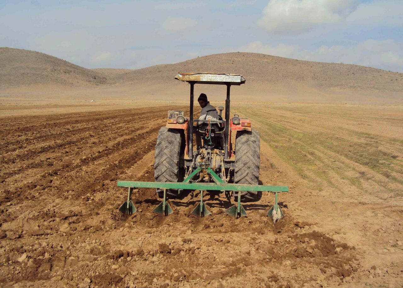 ۶۷۷ دستگاه ماشین‌آلات کشاورزی در سمنان با کمک تسهیلات تامین شد - ایرنا