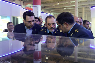 Iran : la 12ème Exposition internationale aérospatiale à Kish au sud