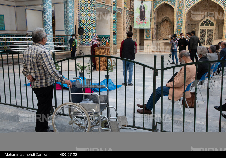 رونمایی از جدیدترین سنگ مزار سهراب سپهری