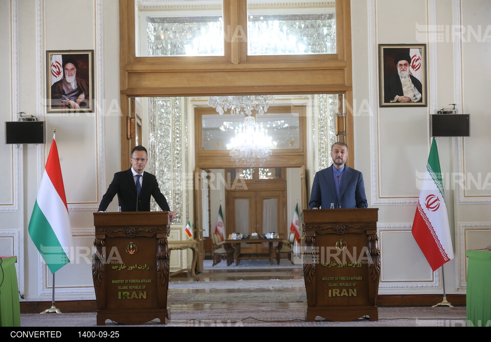 دیدار وزیران امور خارجه ایران و مجارستان
