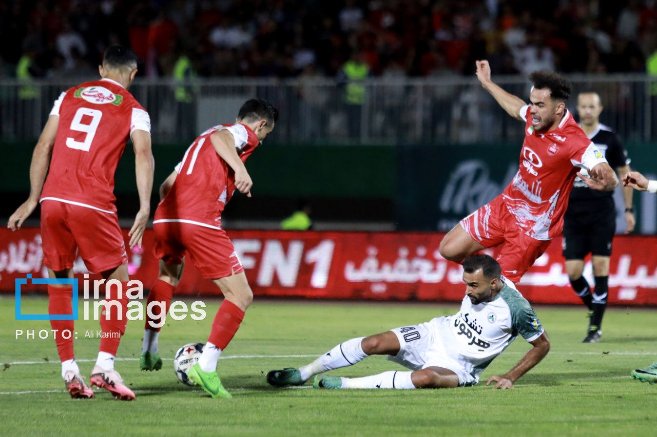 لیگ برتر فوتبال- پرسپولیس و ذوب آهن