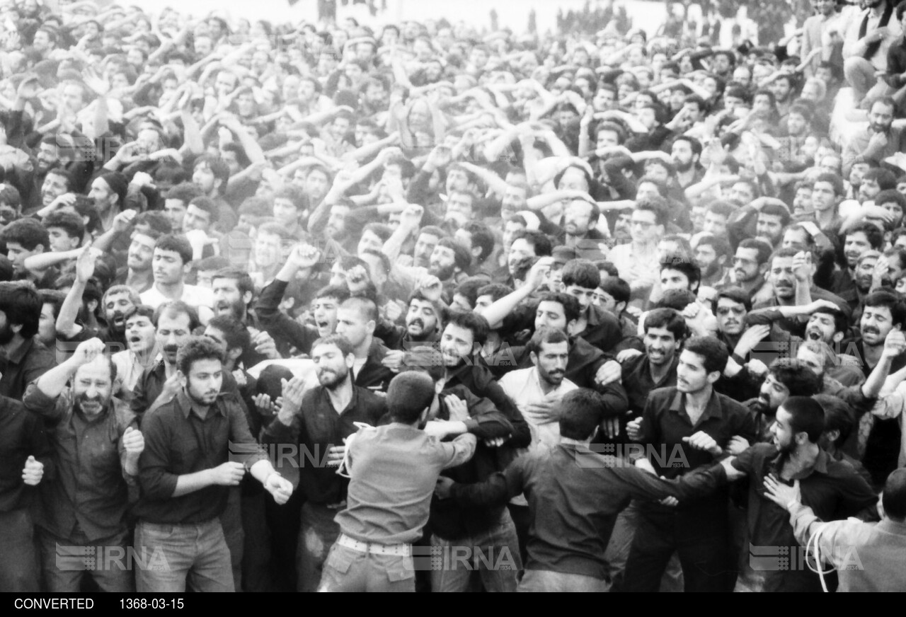 وداع مردم با بنیانگذار انقلاب حضرت امام خمینی(ره) در مصلای بزرگ تهران