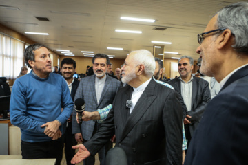 Visite de Mohammad Javad Zarif à l'IRNA