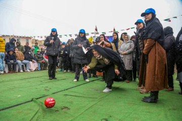 Festival local de jeux dans Khorāsān du Nord