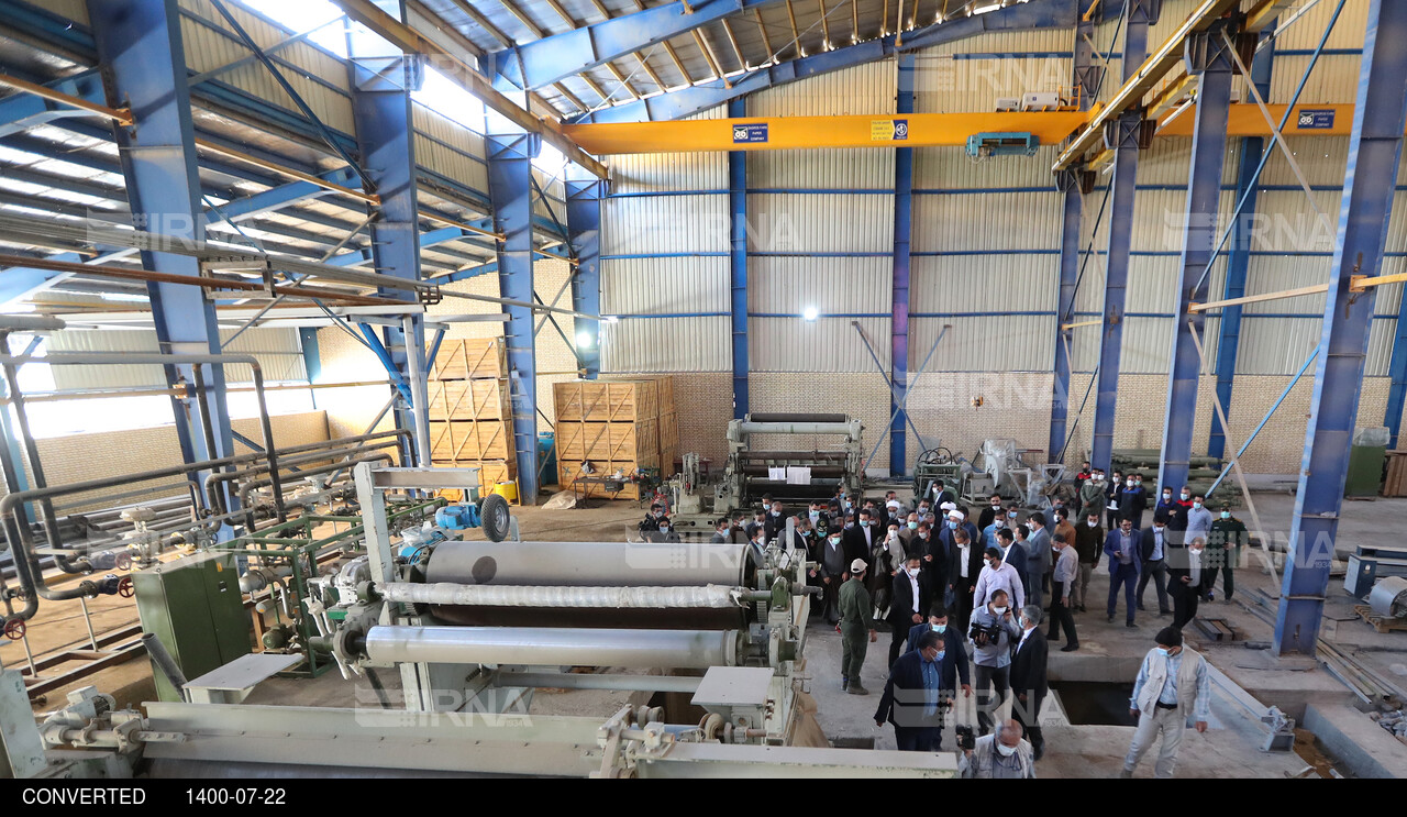 سفر رئیس جمهوری به استان فارس - بازدید از کارخانه کاغذ سازی زاگرس