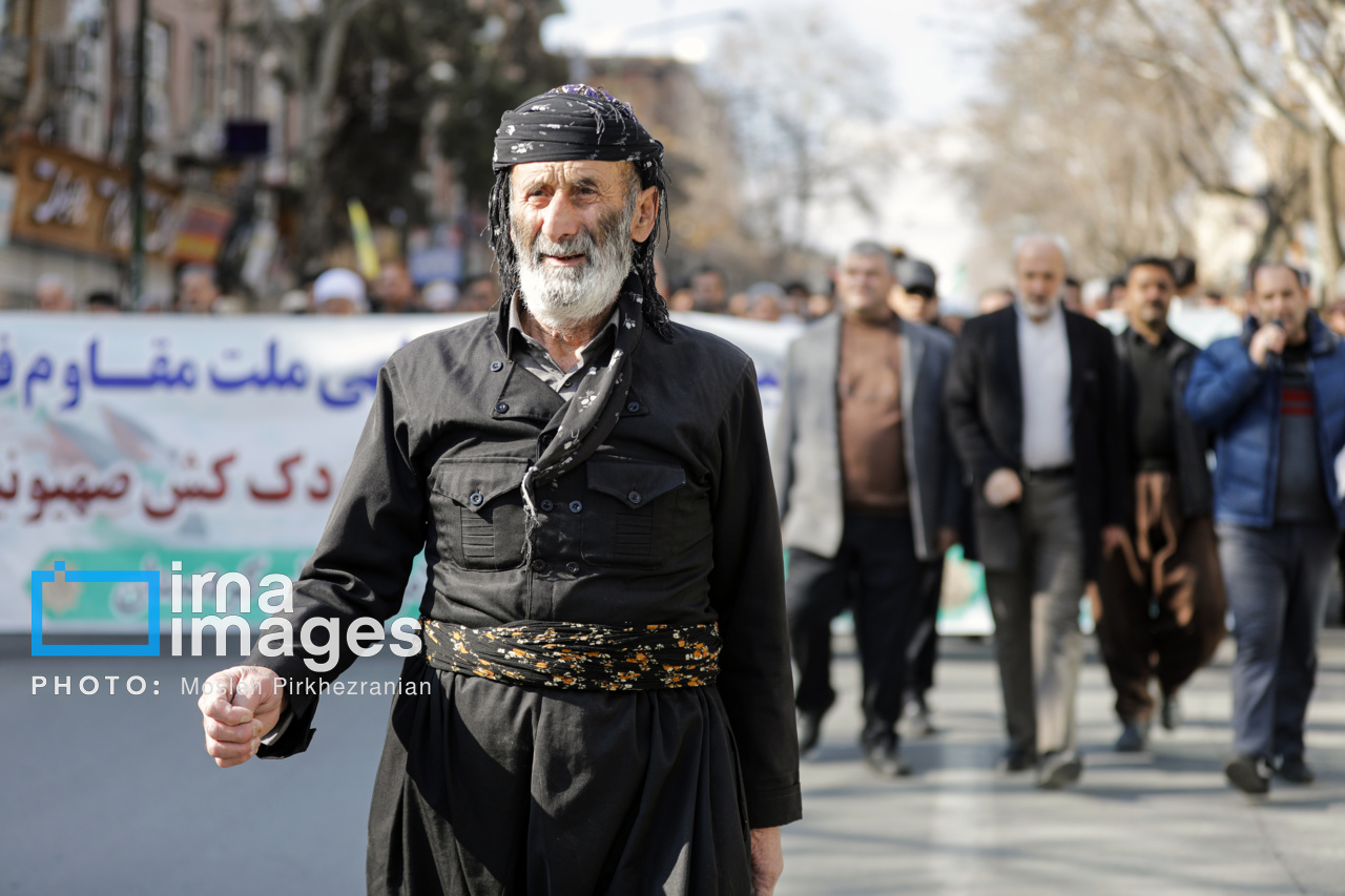 راهپیمایی «جمعه نصر» در سنندج