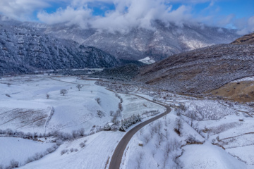 Hiver 2025: nature enneigée des hauteurs de la province de Golestan au nord de l'Iran