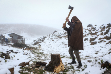 Iran : chutes de neige sur les hauts plateaux du Guilan au nord