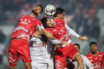 لیگ برتر فوتبال - پرسپولیس و نساجی