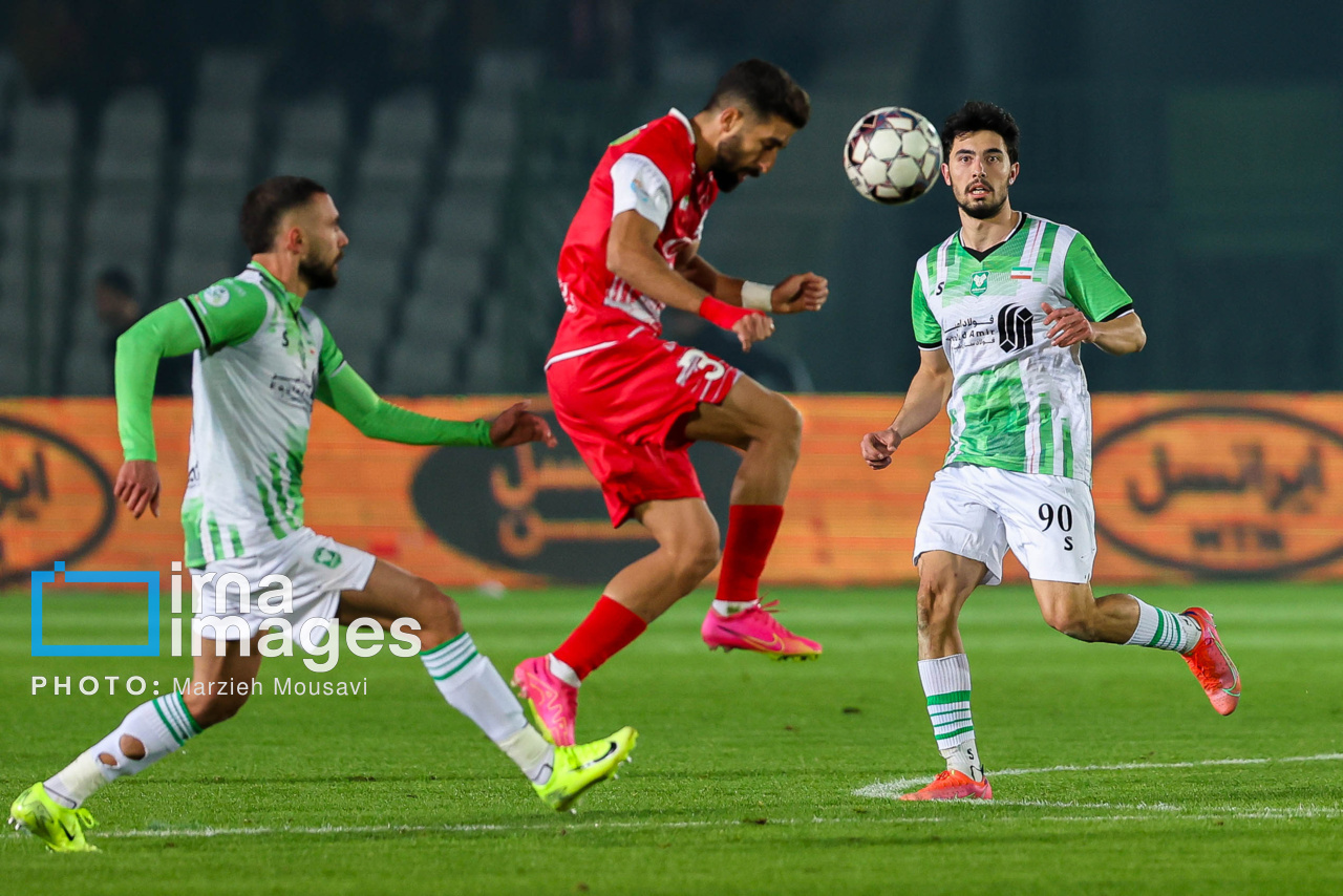 لیگ برتر فوتبال - پرسپولیس و خیبر