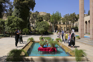 آرامگاه سعدی در ایام نوروز