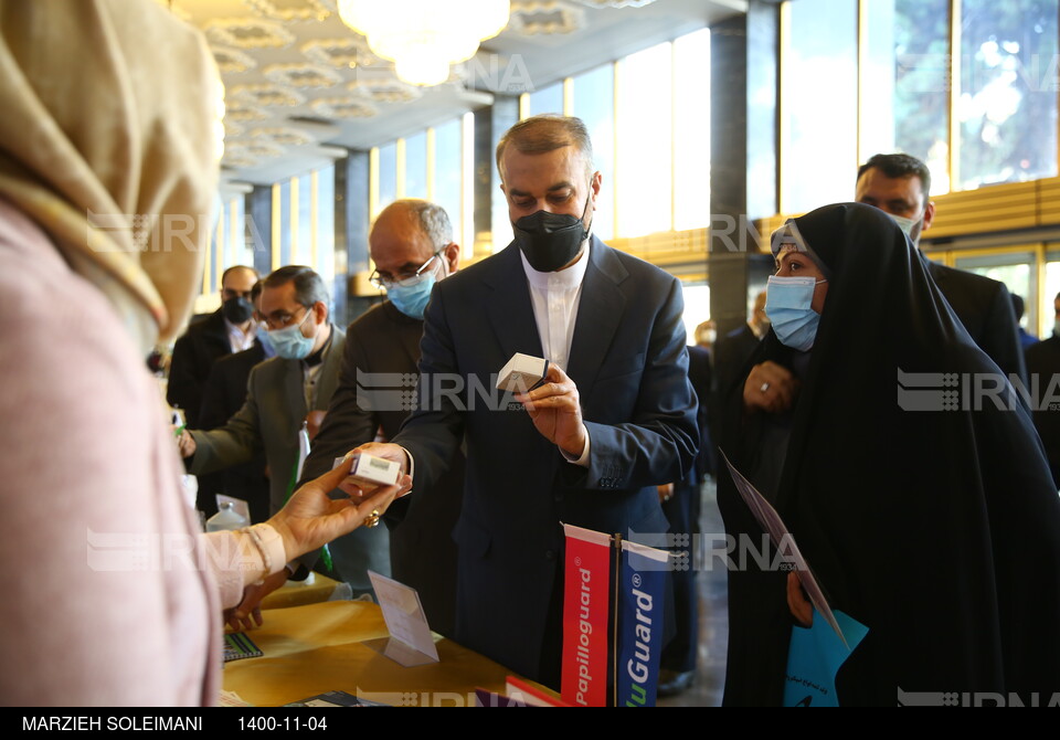 مراسم بزرگداشت روز زن در تالار وحدت