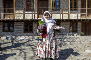 Le rituel du Nowruz Khani annonce l'arrivée du nouvel an persan