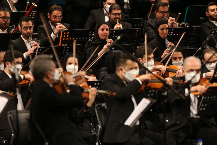 اجرای ویژه برنامه شهید سلیمانی در نخستین شب جشنواره موسیقی فجر