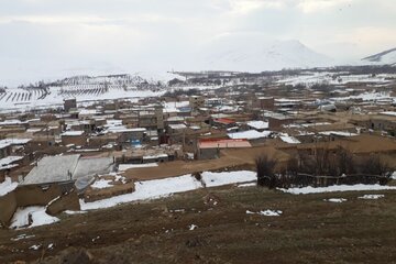 زیبایی‌های برف در مناطق روستایی میاندوآب‌