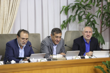 Iran’s new cabinet holds first session