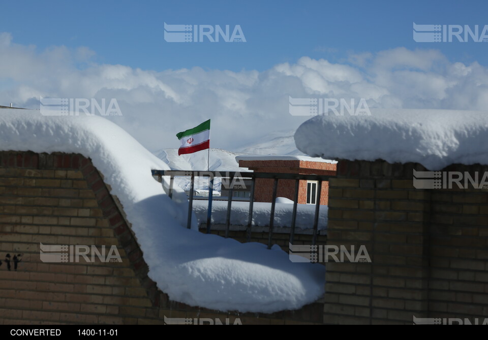 بارش برف و یخبندان در شهر سنندج