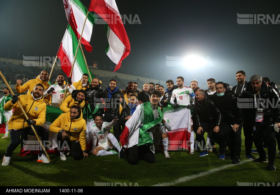 شادی در ورزشگاه آزادی پس از صعود به جام جهانی ۲۰۲۲ قطر