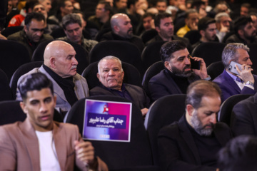 Hommage aux médaillés olympiques et paralympiques de Paris 