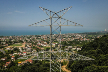 Inauguration d'un projet de ligne de transport d'électricité dans le nord de l'Iran