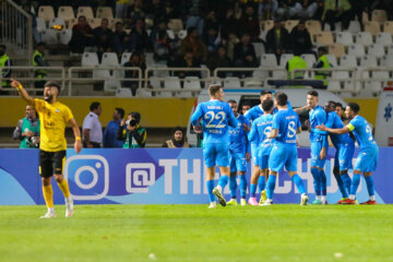 Football match between Sepahan and Al-Hilal