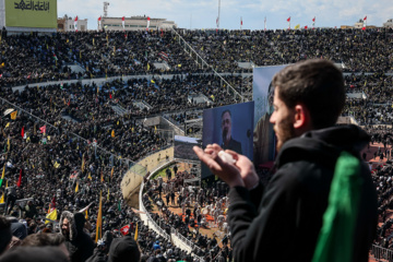 En images : les temps forts des funérailles des martyrs Nasrallah et Safieddine