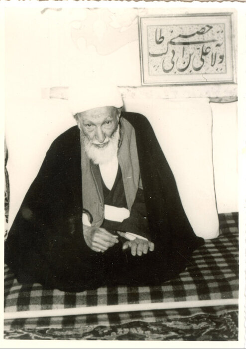 درباره احمد آشتیانی