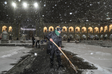 La nieve otoñal cubre de blanco Mashhad