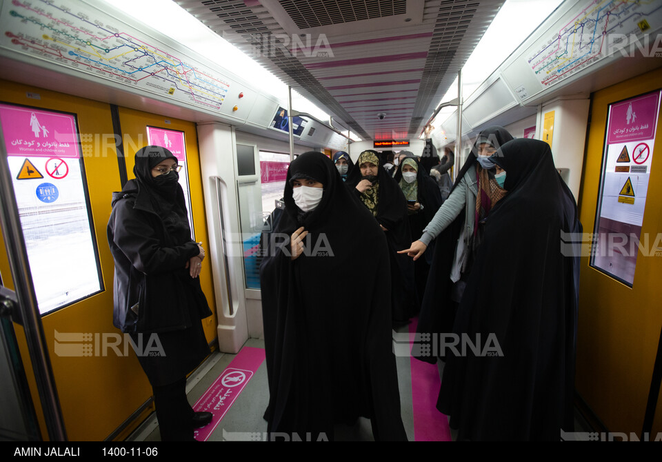 رونمایی واگن مخصوص بانوان و کودکان