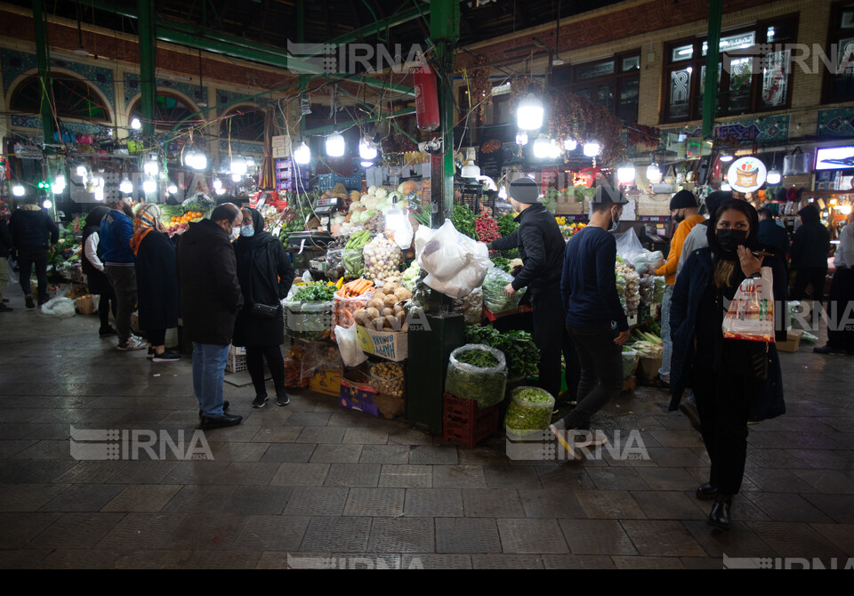 خرید شب یلدا در بازار تجریش