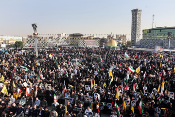 تجمع قدردانی از عملیات وعده صادق ۲ در میدان امام حسین(ع)  ۲