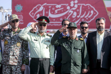 Le défilé des forces armées iraniennes à l’occasion de la Semaine sacrée de la défense