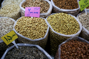 Compras para la noche de Yalda en Teherán