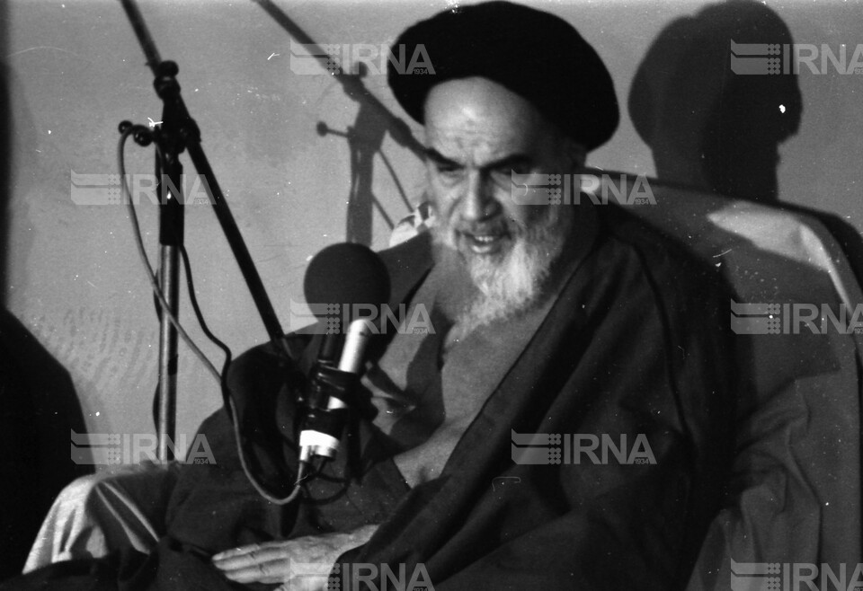 مراسم تنفیذ ریاست جمهوری حجت الاسلام والمسلمین سید علی خامنه ای