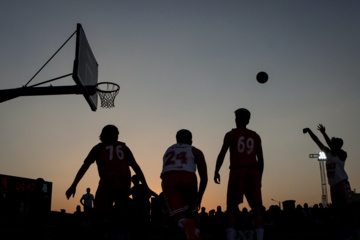 Competiciones callejeras de baloncesto y fútbol en Tabriz