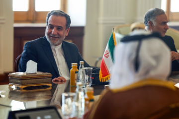 Meeting of Iranian, Qatari foreign ministers