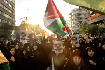 Martyre de Nasrallah : Cérémonie de deuil des délégations estudiantines et publiques à Téhéran

