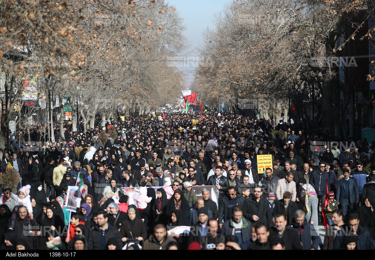 شرکت مردم همدان در مراسم بزرگداشت سردار سلیمانی