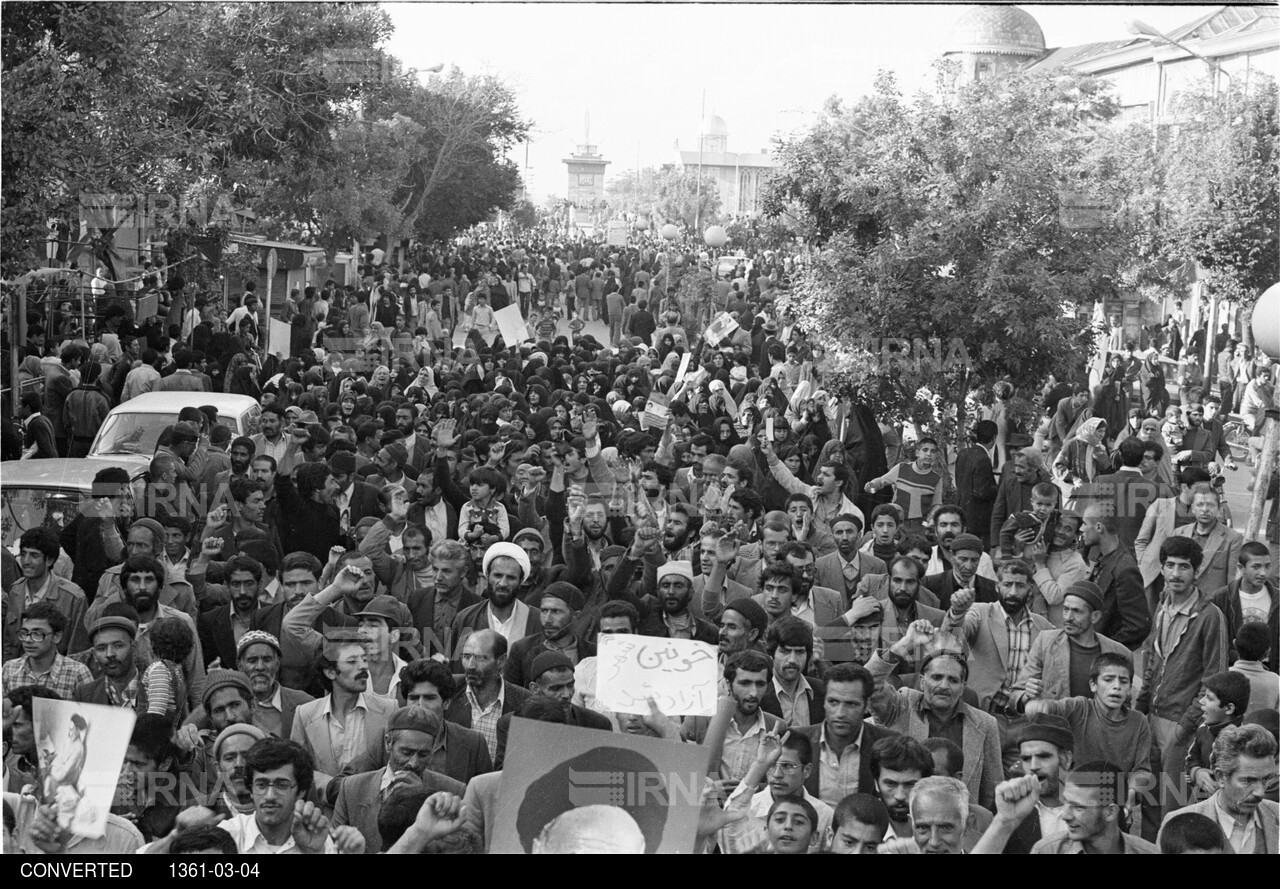 شادمانی مردم همدان به مناسبت فتح خرمشهر