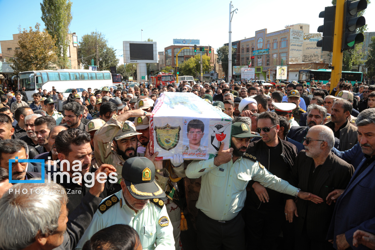 تشییع پیکر شهید مدافع وطن، «هادی جوادی»