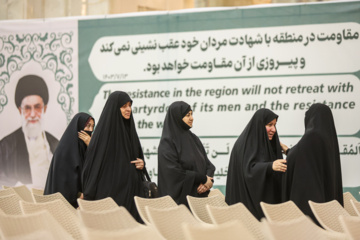 Commémoration du 40ème jour du martyre de Nasrallah au sanctuaire sacré de l'Imam Khomeini de Téhéran