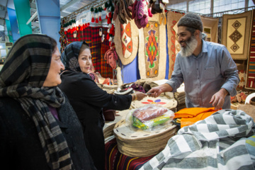 نمایشگاه صنایع دستی در کرمانشاه