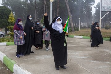 راهپیمایی موتوری به مناسبت بزرگداشت ۲۲ بهمن با حضور اقشار مختلف مردم گنبدکاووس همزمان با سراسر کشور برگزار شد