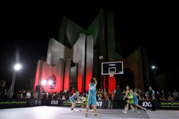 Competiciones callejeras de baloncesto y fútbol en Tabriz