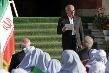 Comenzado el nuevo año escolar en Irán