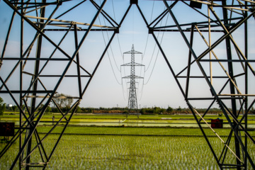 Inauguration d'un projet de ligne de transport d'électricité dans le nord de l'Iran